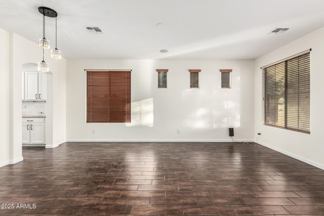 43602 W SANSOM Drive, Maricopa, AZ 85138