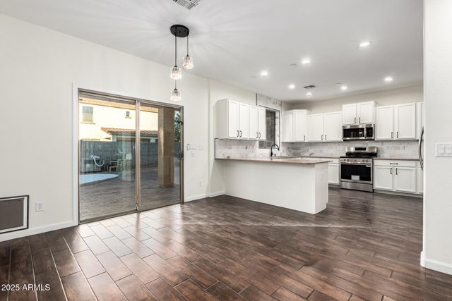 43602 W SANSOM Drive, Maricopa, AZ 85138