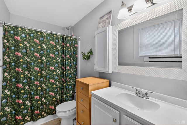 2003 Main Street, Lynchburg, VA 24504