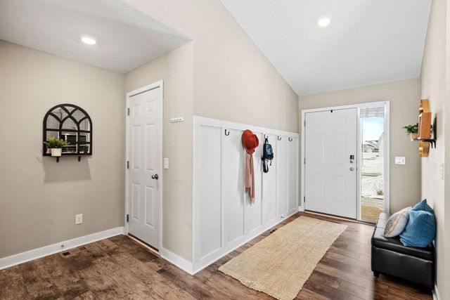 1330 Freedom Lane, Delano, MN 55328