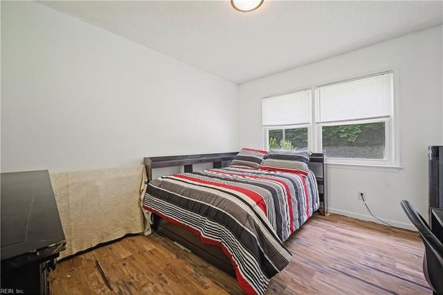 110 Bayberry LN, Yorktown, VA 23693