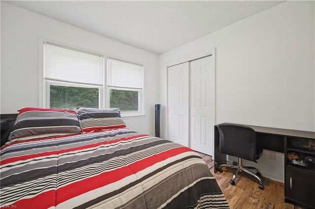 110 Bayberry LN, Yorktown, VA 23693