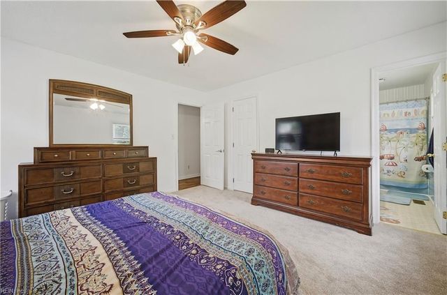 110 Bayberry LN, Yorktown, VA 23693