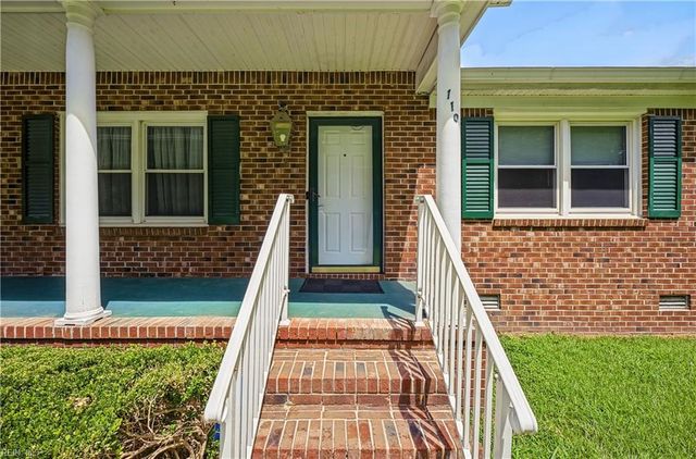 110 Bayberry LN, Yorktown, VA 23693