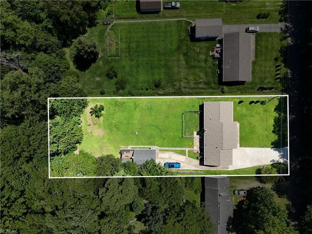 110 Bayberry LN, Yorktown, VA 23693