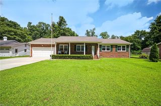 110 Bayberry LN, Yorktown, VA 23693