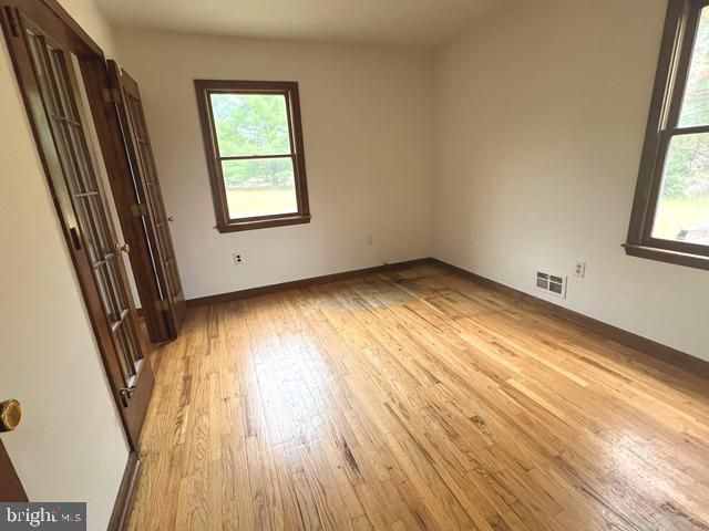 17 SHURTS RD, Flemington, NJ 08822