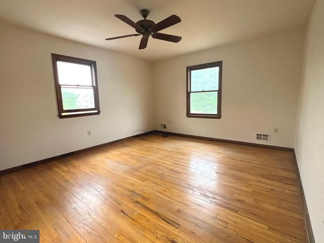 17 SHURTS RD, Flemington, NJ 08822