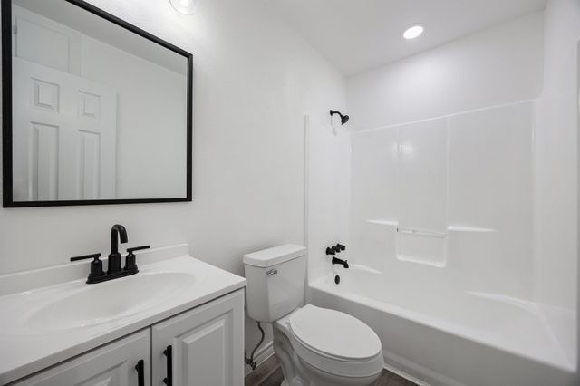 8804 County Road 3816, Athens, TX 75752