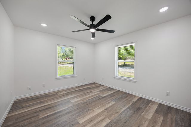 8804 County Road 3816, Athens, TX 75752