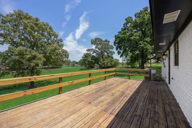 8804 County Road 3816, Athens, TX 75752