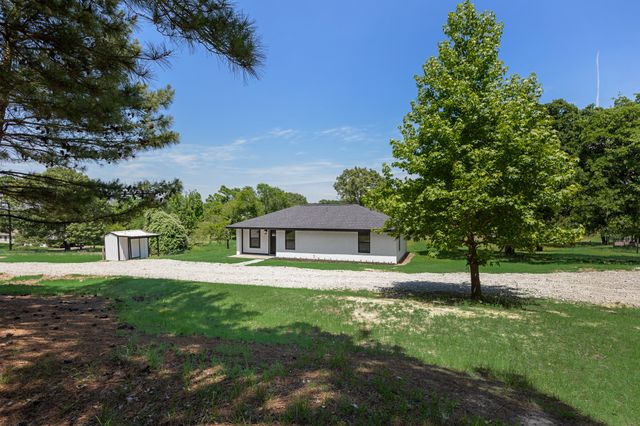 8804 County Road 3816, Athens, TX 75752