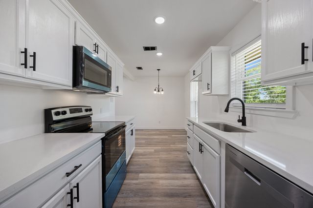 8804 County Road 3816, Athens, TX 75752