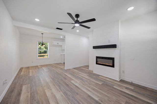 8804 County Road 3816, Athens, TX 75752