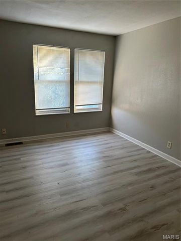 9548 Chamblin Drive, St Louis, MO 63123