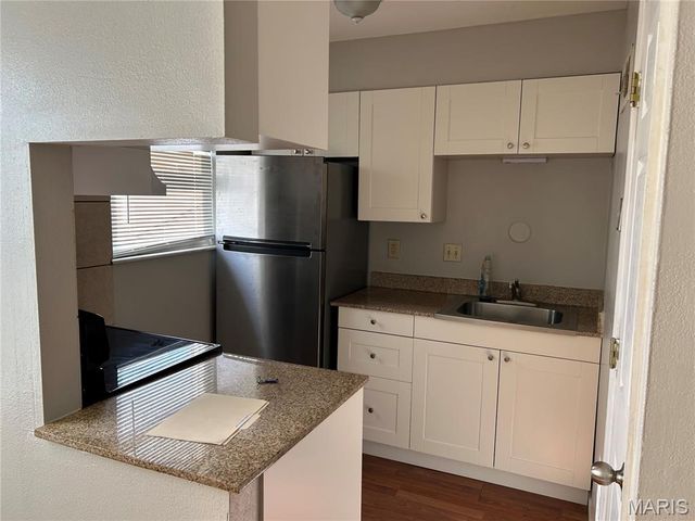 9548 Chamblin Drive, St Louis, MO 63123