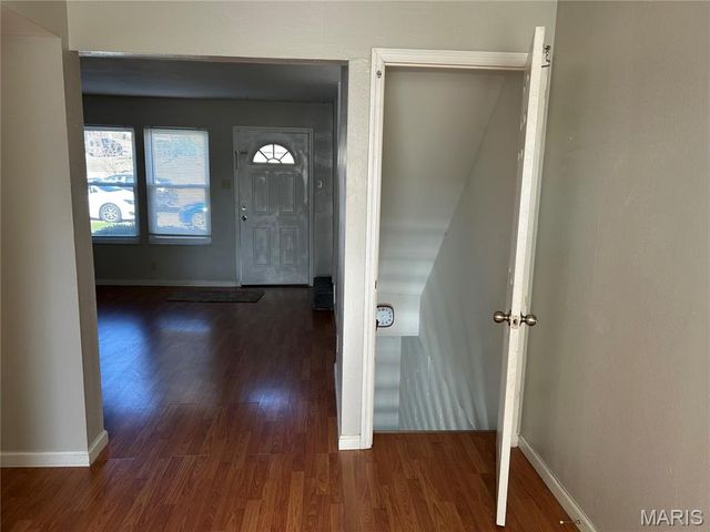 9548 Chamblin Drive, St Louis, MO 63123