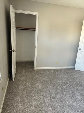 9548 Chamblin Drive, St Louis, MO 63123