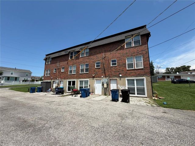 9548 Chamblin Drive, St Louis, MO 63123