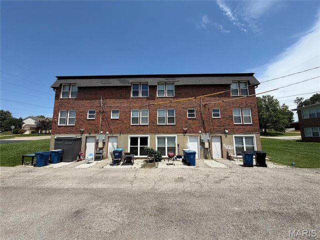 9548 Chamblin Drive, St Louis, MO 63123