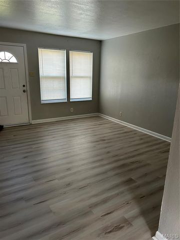 9548 Chamblin Drive, St Louis, MO 63123