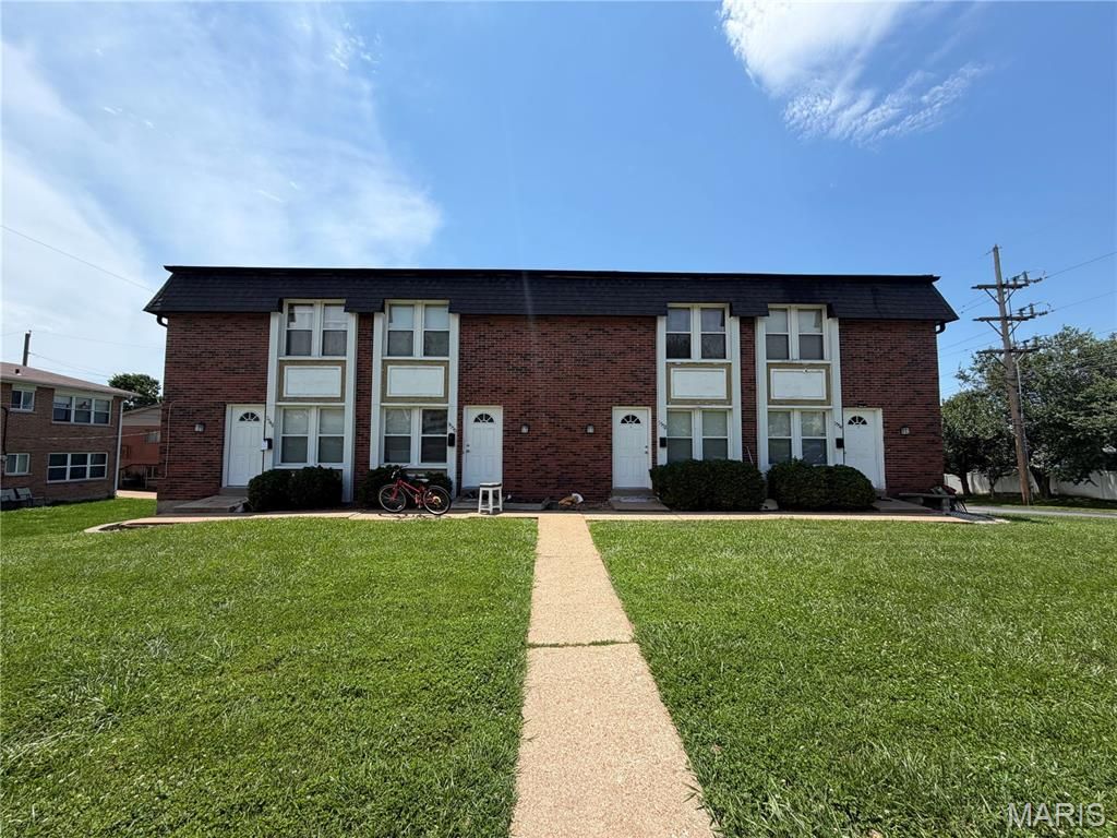 9548 Chamblin Drive, St Louis, MO 63123