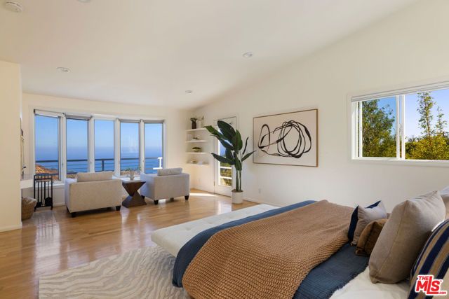 21733 Castlewood Drive, Malibu, CA 90265