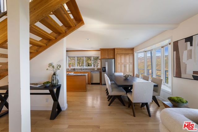 21733 Castlewood Drive, Malibu, CA 90265