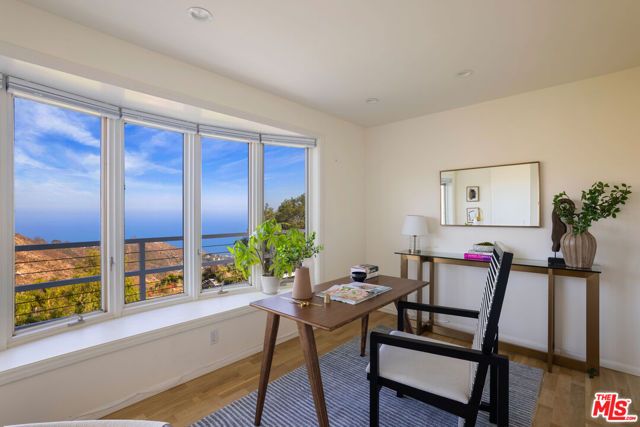 21733 Castlewood Drive, Malibu, CA 90265