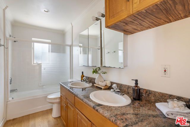 21733 Castlewood Drive, Malibu, CA 90265