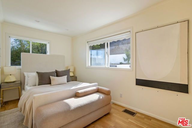 21733 Castlewood Drive, Malibu, CA 90265