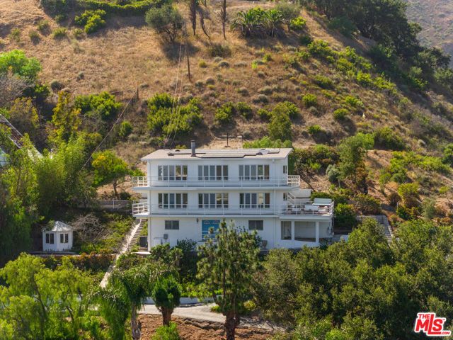21733 Castlewood Drive, Malibu, CA 90265