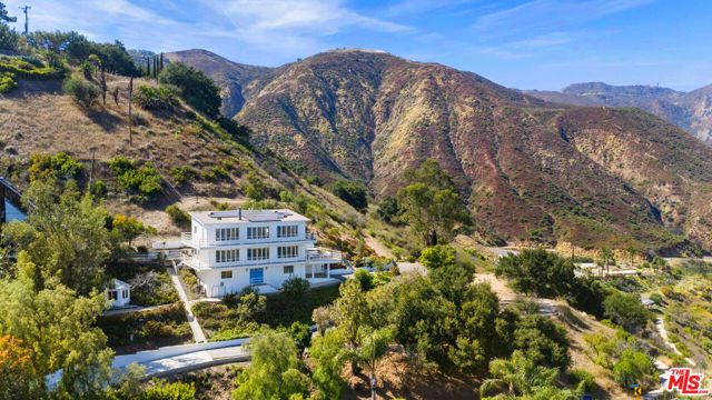 21733 Castlewood Drive, Malibu, CA 90265