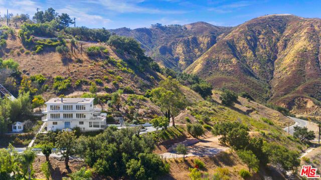 21733 Castlewood Drive, Malibu, CA 90265