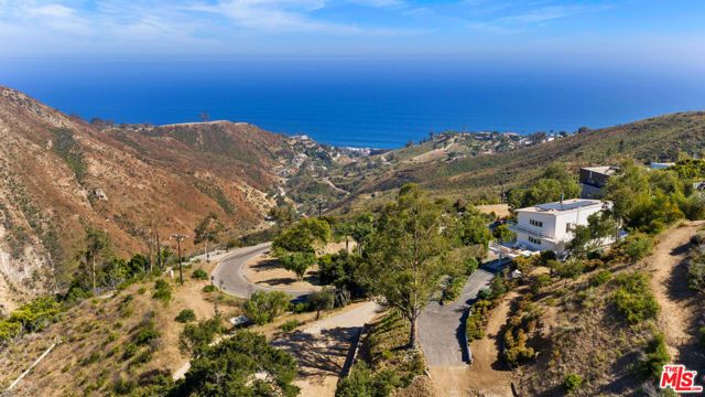 21733 Castlewood Drive, Malibu, CA 90265