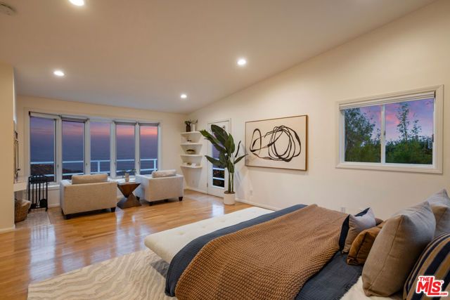 21733 Castlewood Drive, Malibu, CA 90265