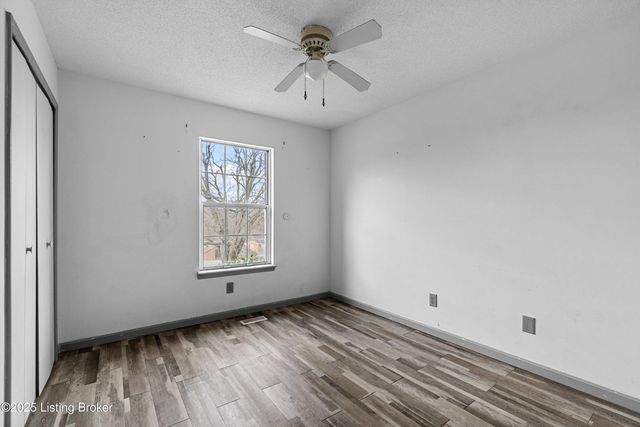 803 Taper Ct, Louisville, KY 40214