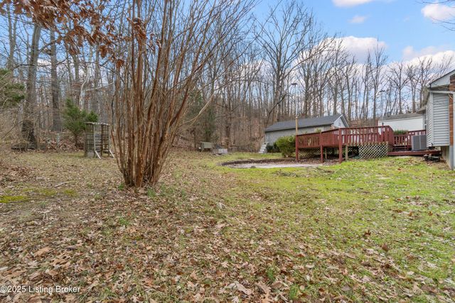 803 Taper Ct, Louisville, KY 40214