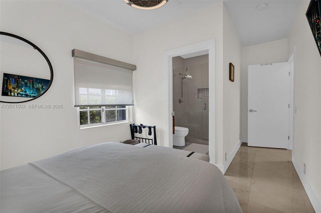 10762 NW 71st St, Doral, FL 33178