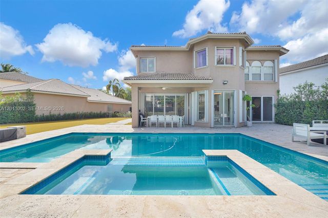 10762 NW 71st St, Doral, FL 33178