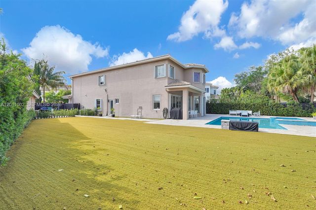 10762 NW 71st St, Doral, FL 33178