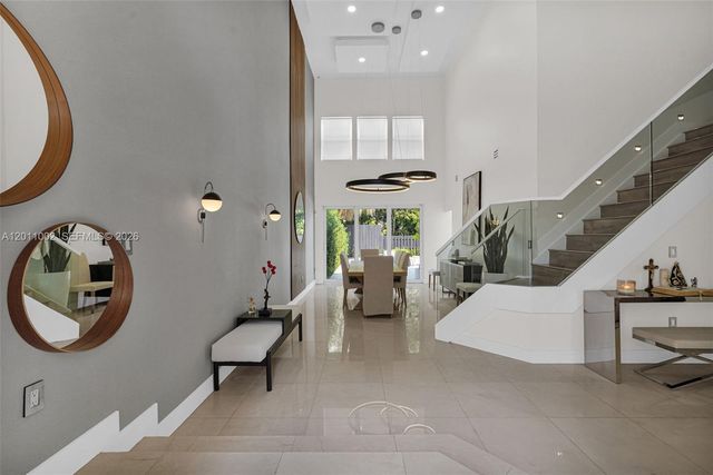 10762 NW 71st St, Doral, FL 33178