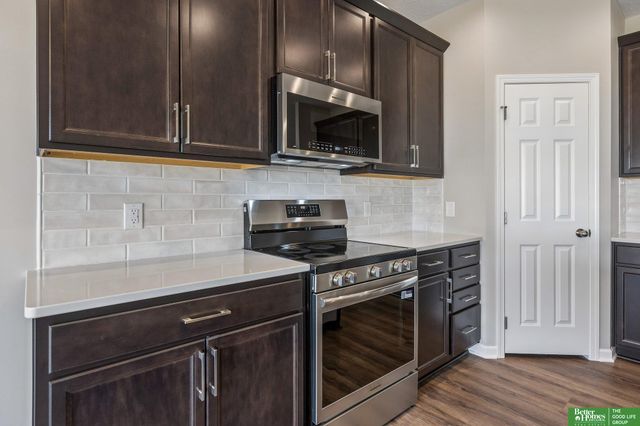 4910 Pinehill Road, Bellevue, NE 68133