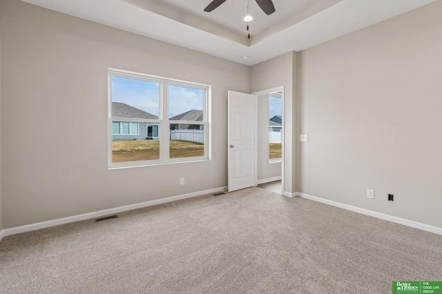 4910 Pinehill Road, Bellevue, NE 68133