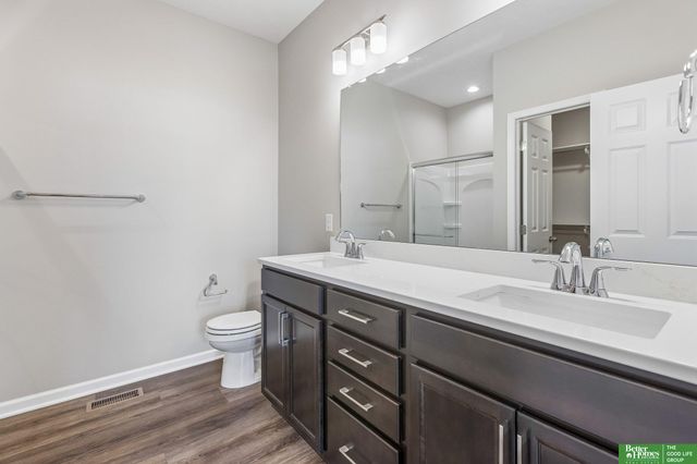 4910 Pinehill Road, Bellevue, NE 68133