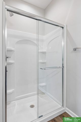 4910 Pinehill Road, Bellevue, NE 68133