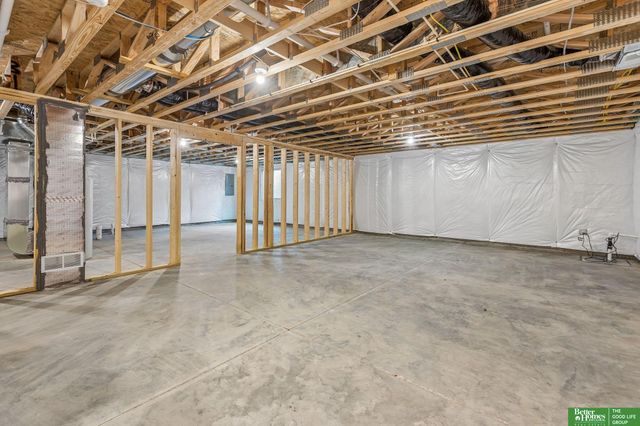 4910 Pinehill Road, Bellevue, NE 68133