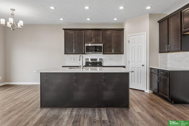 4910 Pinehill Road, Bellevue, NE 68133