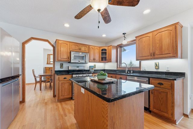 16861 Jasper Path, Lakeville, MN 55044