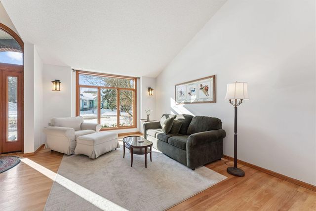 16861 Jasper Path, Lakeville, MN 55044